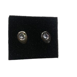 Diamond plug earrings